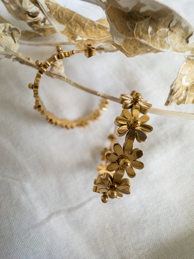 Daisy hoops- gold